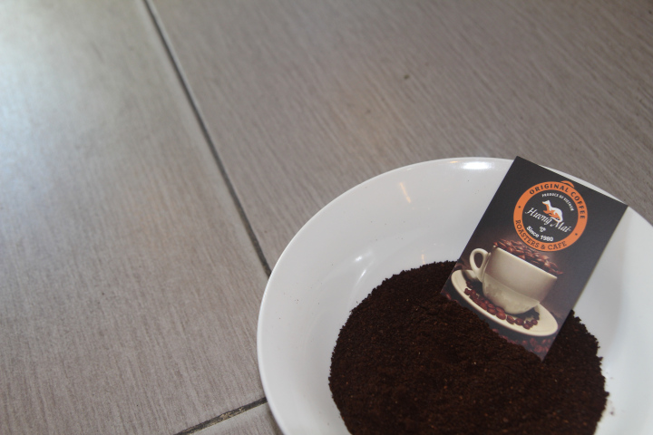 Colorcoffee Real Vietnamese coffee has nice wetness, looseness along with nice dark brown color