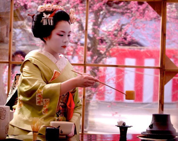 Tea ceremony in Japan is too complicated therefore it isn’t easy to have a nice pot of tea Tea ceremony in Japan is too complicated therefore it isn’t easy to have a nice pot of tea